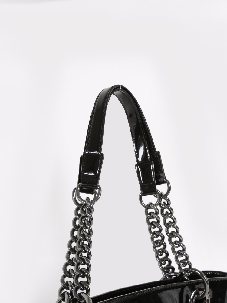 DKNY Medium Black Patent Leather Bag www.luxurybags