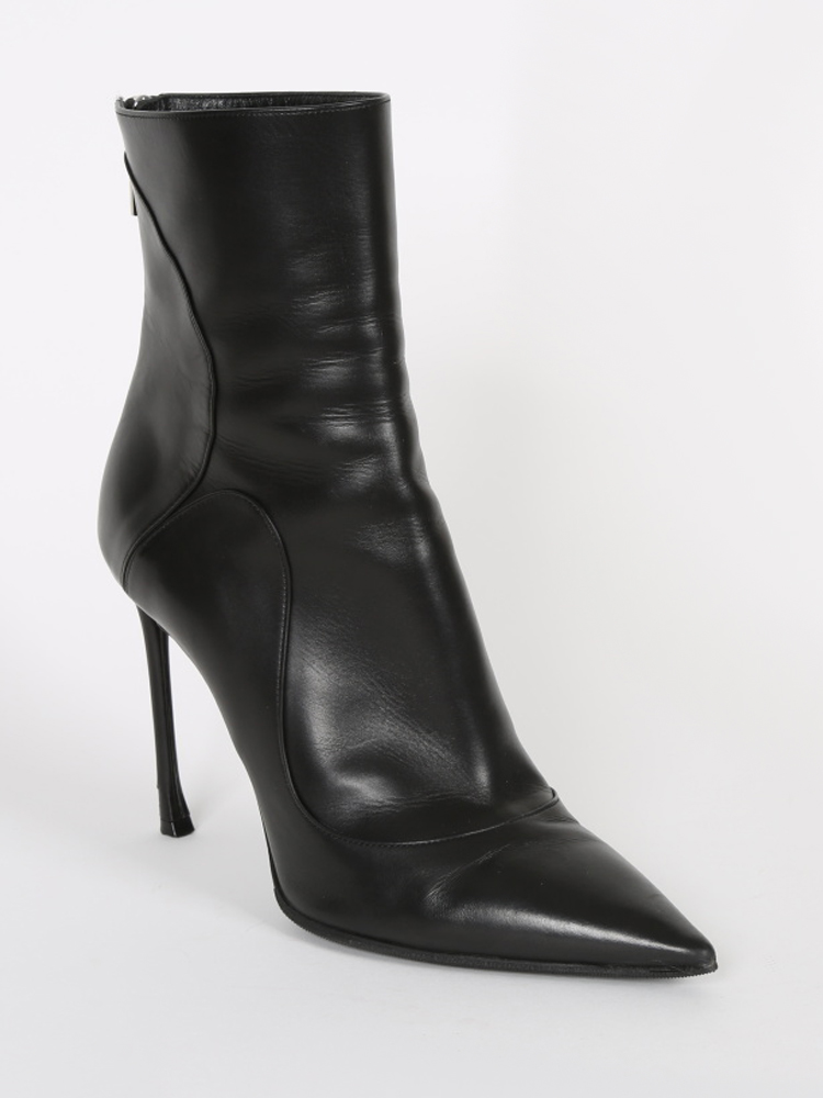 Leather pointed toe ankle best sale boots