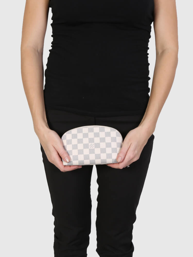 Damier azur cosmetic pouch deals