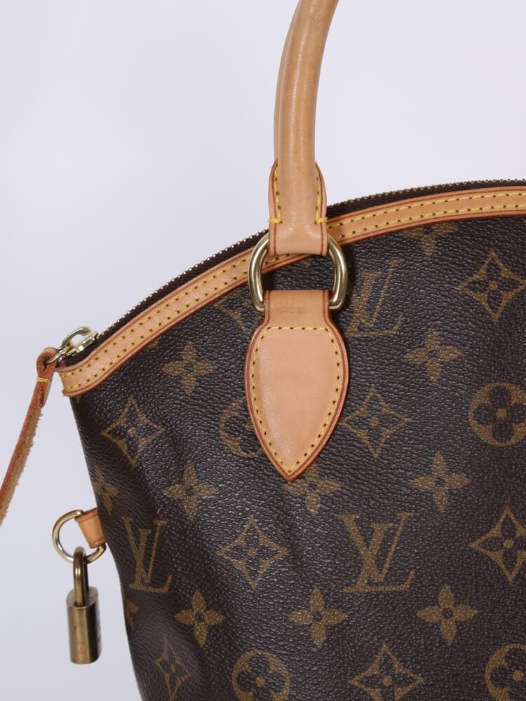 Brown Louis Vuitton Monogram Lockit Vertical Handbag, Zu den Louis Vuitton  Pochettes verkaufen wir separat