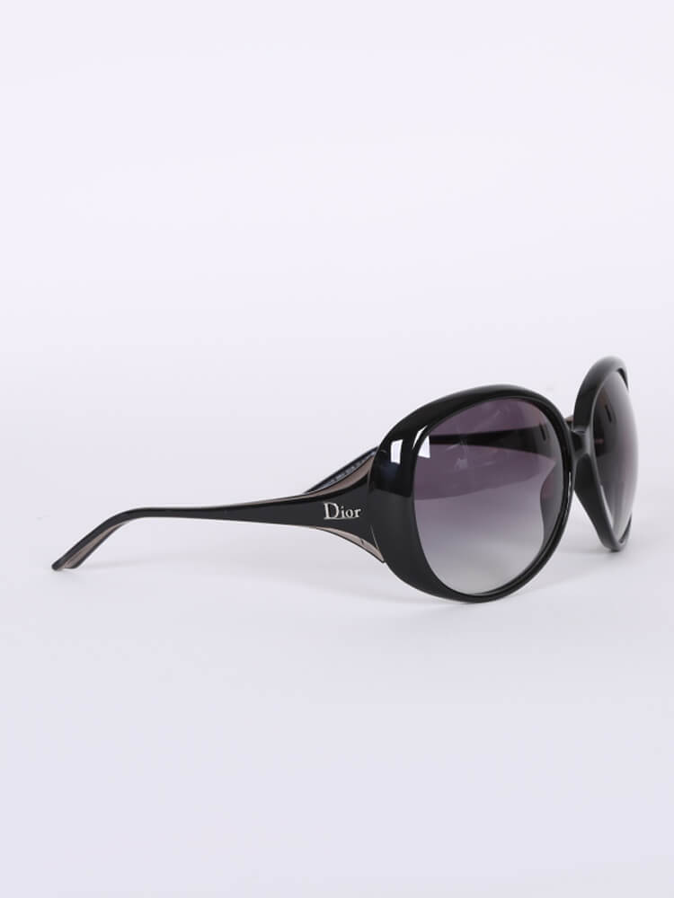 Dior Cocotte Oversized Plastic Sunglasses Black www.luxurybags