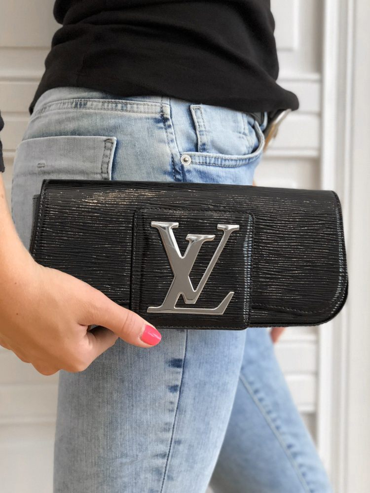 Louis Vuitton Sobe Clutch 355484