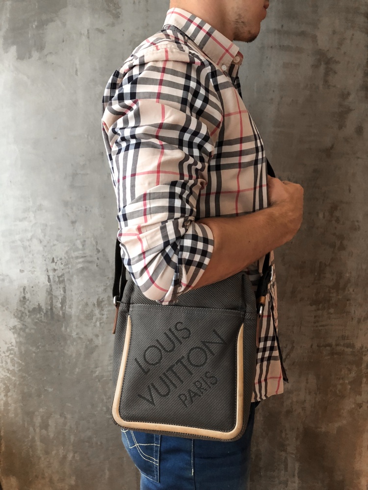 Louis Vuitton Citadin Damier Geant Canvas Messenger Terre www.luxurybags