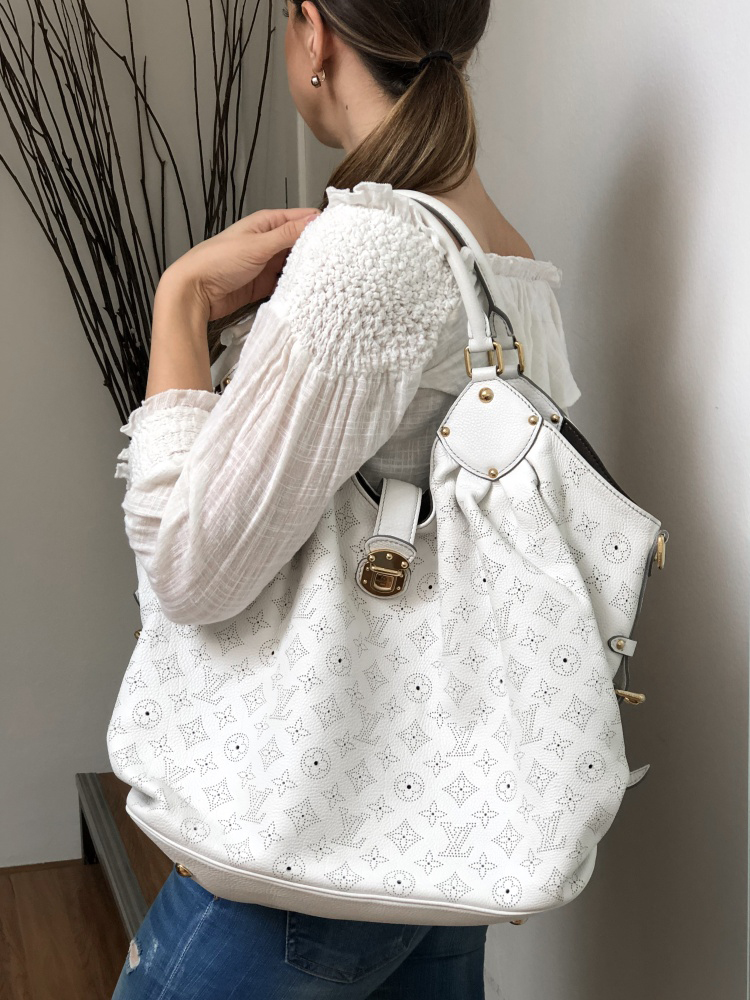 Louis Vuitton Mahina L White www.luxurybags