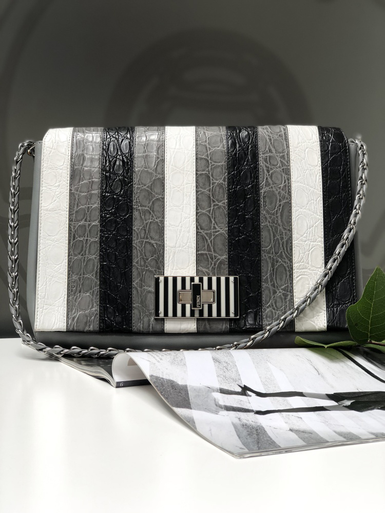 Fendi chain shoulder bag online