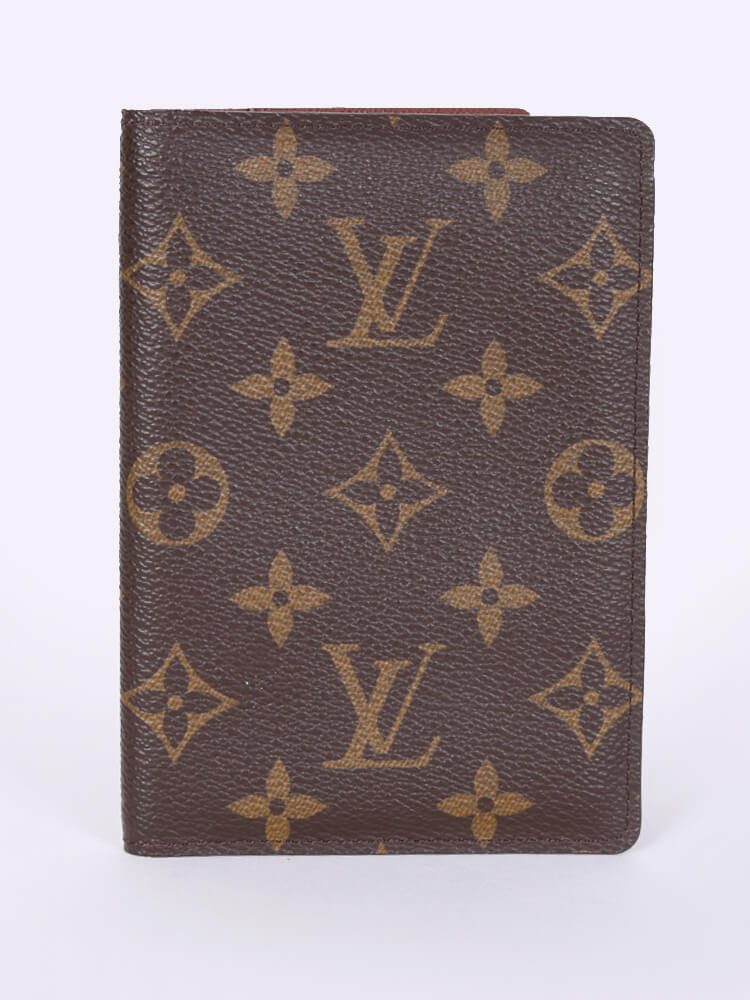 Louis Vuitton Addicted: Monogramouflage Passport Cover
