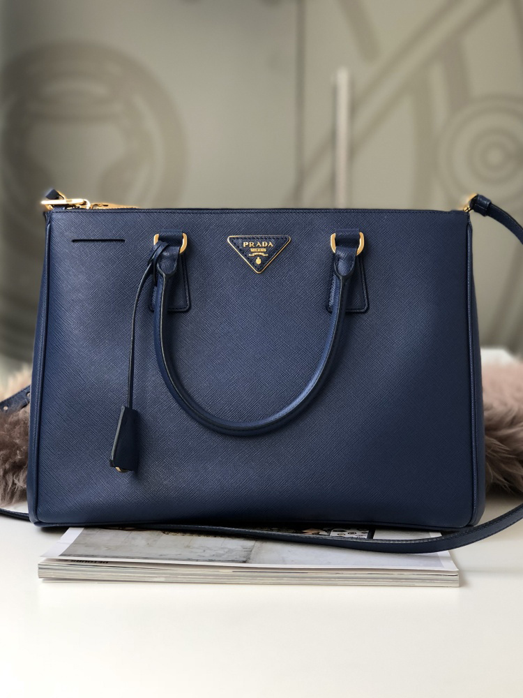 Prada galleria medium saffiano tote bag deals