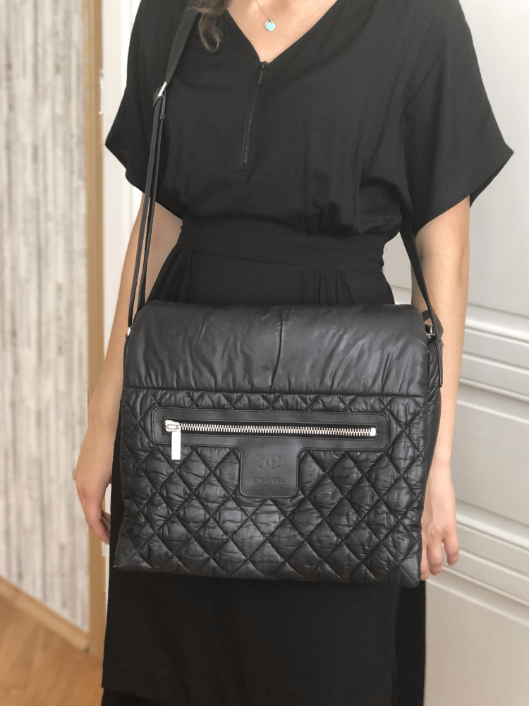 Chanel Blue Black Nylon Reversible Coco Cocoon Tote Bag Handbag For Sale at  1stDibs
