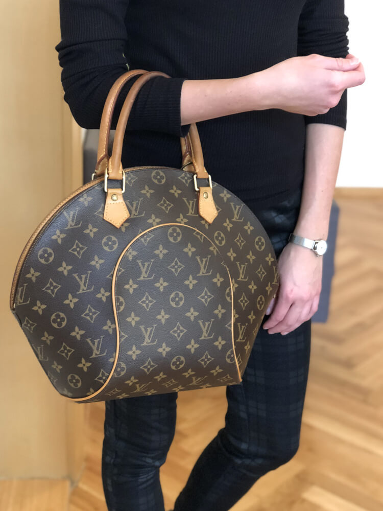 Louis Vuitton - Monogram Canvas Ellipse mm