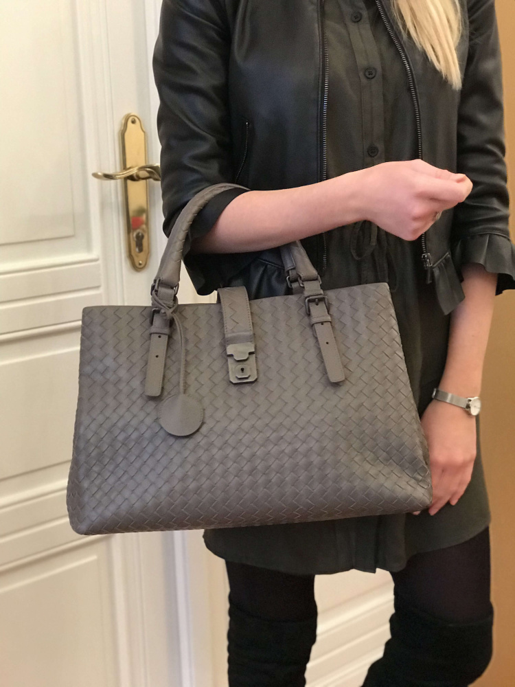 Bottega Veneta Roma Medium Intrecciato Calfskin Bag Quetsche www.luxurybags
