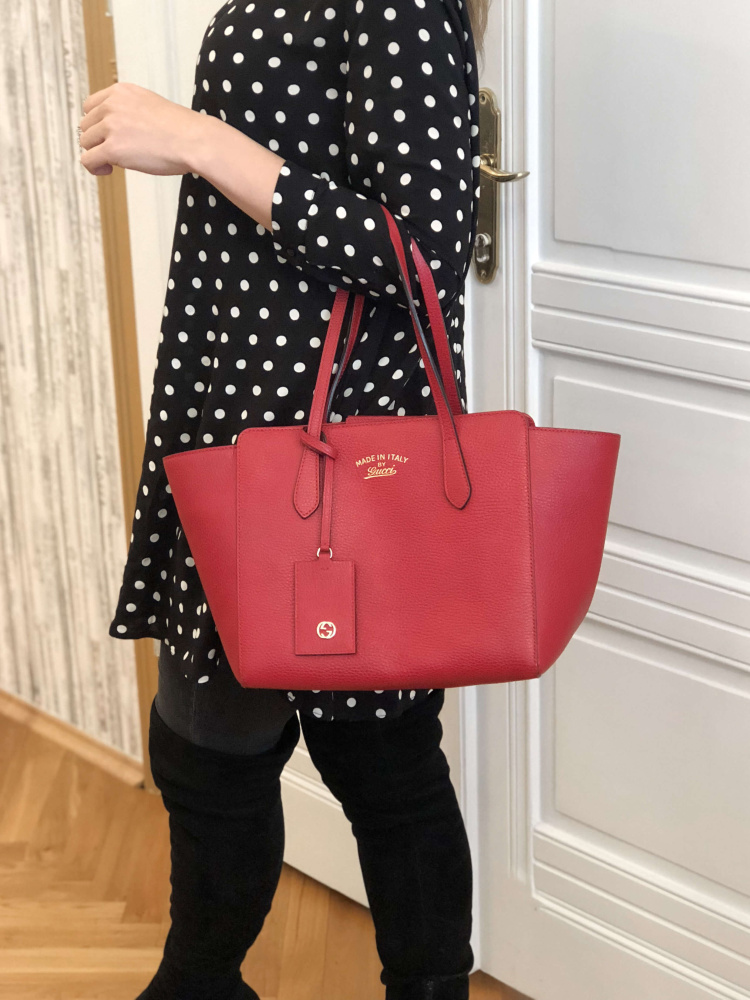 Gucci Swing Small Leather Tote Red www.luxurybags