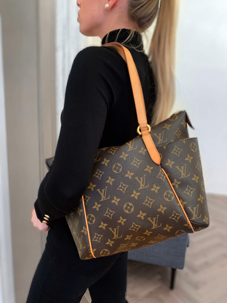 Louis Vuitton Monogram Canvas Totally PM QJB0ES5V0F710