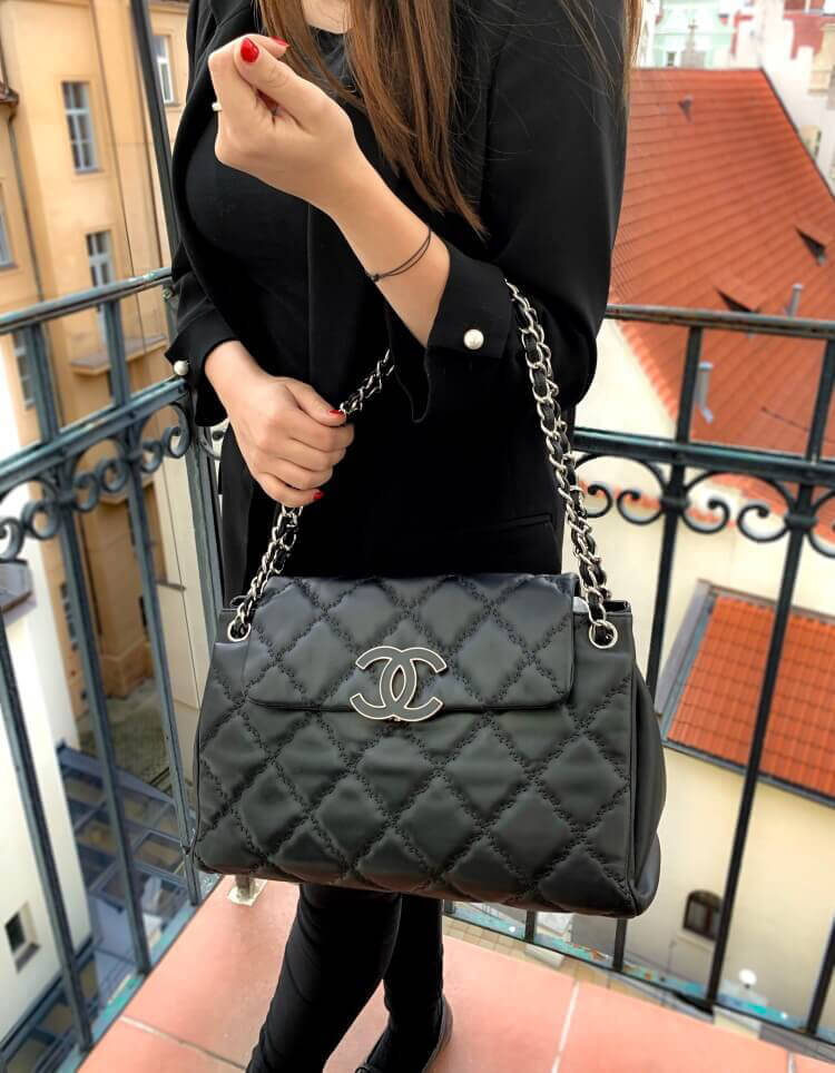 Chanel Hampton CC Accordion Quilted Bag Black www.luxurybags
