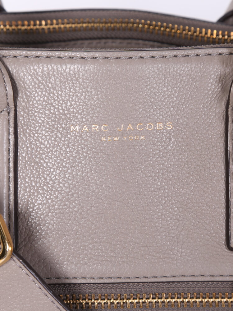 Marc Jacobs Recruit East West Cowhide Tote Grey www.luxurybags