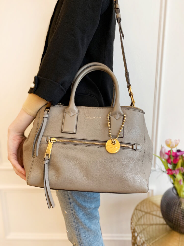Marc jacobs east west tote sale deals
