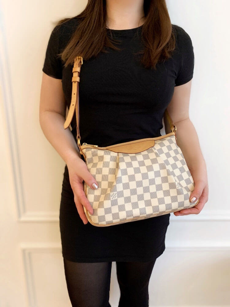 Louis Vuitton - Damier Azur Siracusa PM Crossbody bag - Catawiki