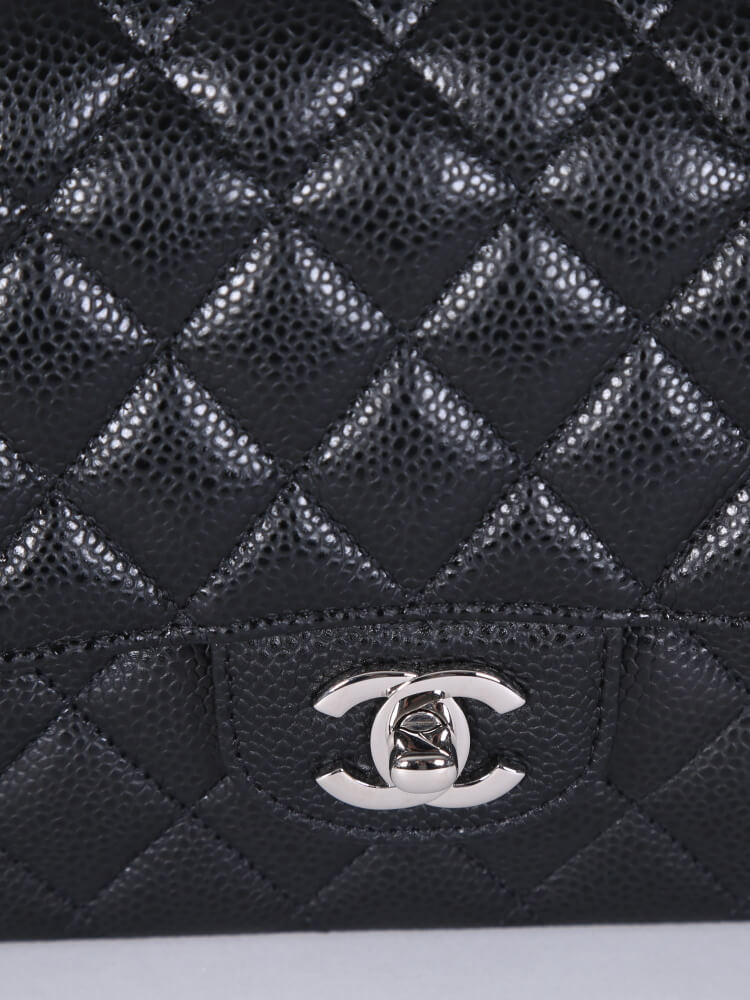 Chanel - Medium Classic Double Flap Bag Caviar Noir
