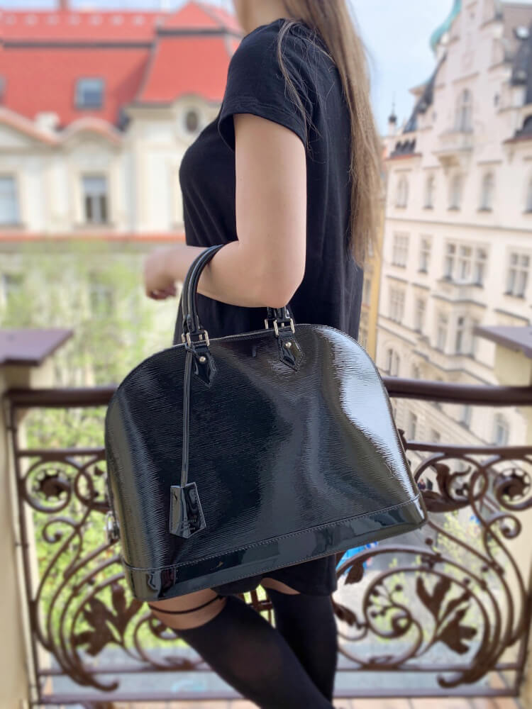 Louis Vuitton, Bags, Louis Vuitton Alma Gm Bag In Epi Leather