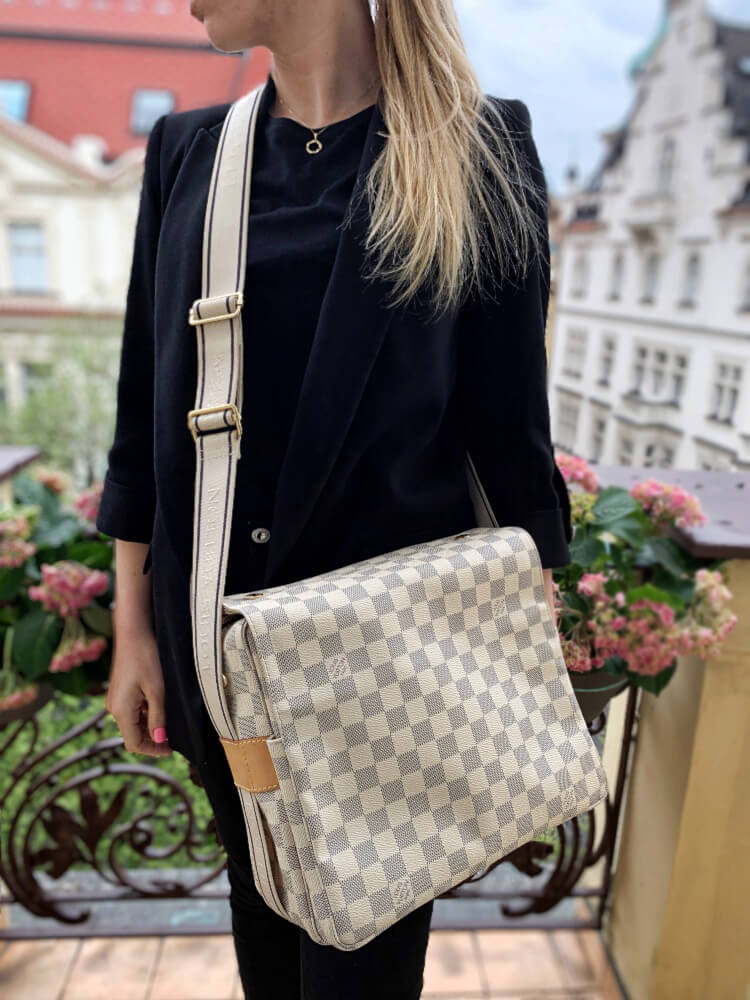 LOUIS VUITTON Damier Azur Naviglio Ivory-Blue Canvas Monogram Messenge –  SARTORIALE