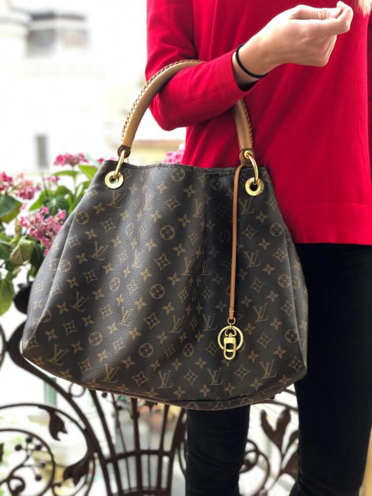 Louis Vuitton - Artsy MM Monogram Canvas