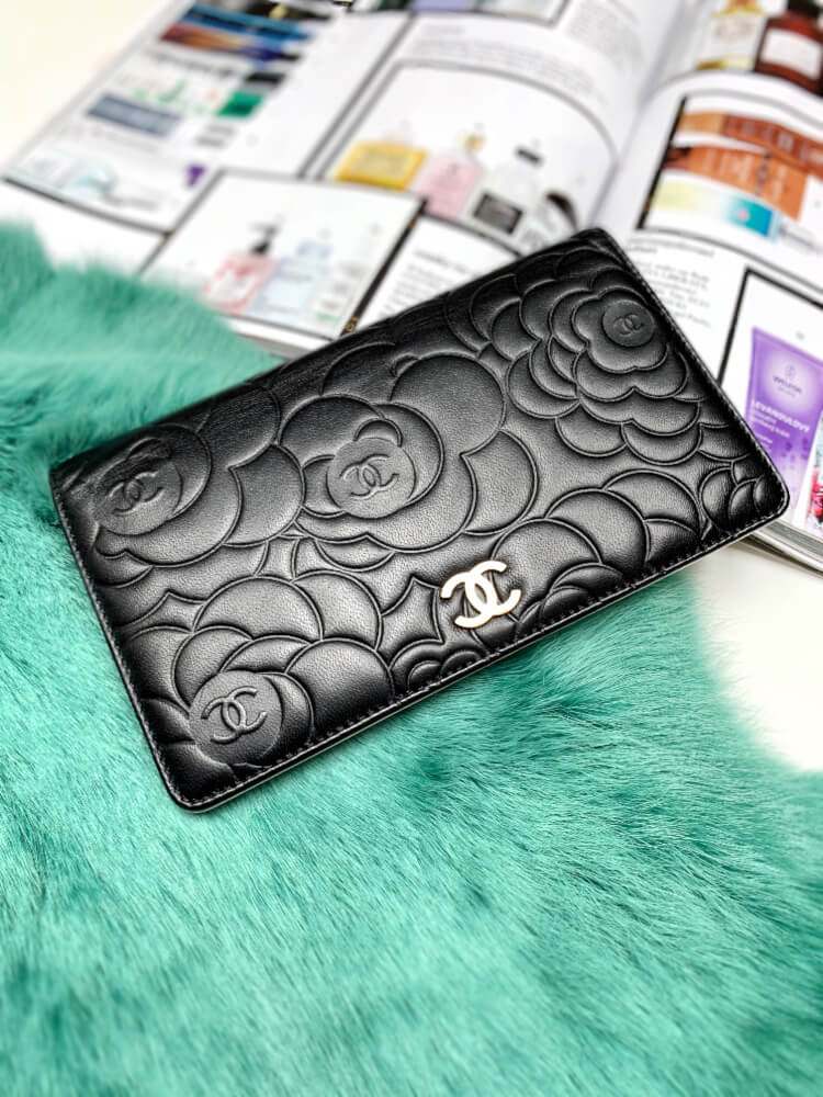 Chanel CC Camellia Lambskin Long Wallet Noir www.luxurybags