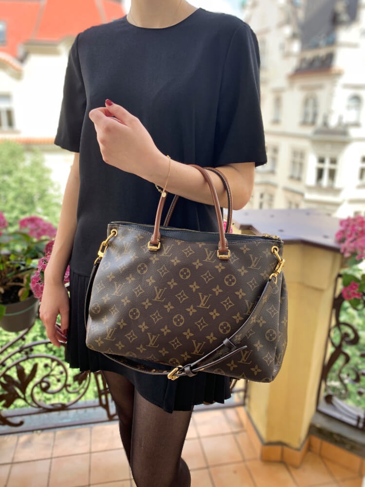 Louis Vuitton Pallas mm, Black + Monogram Canvas