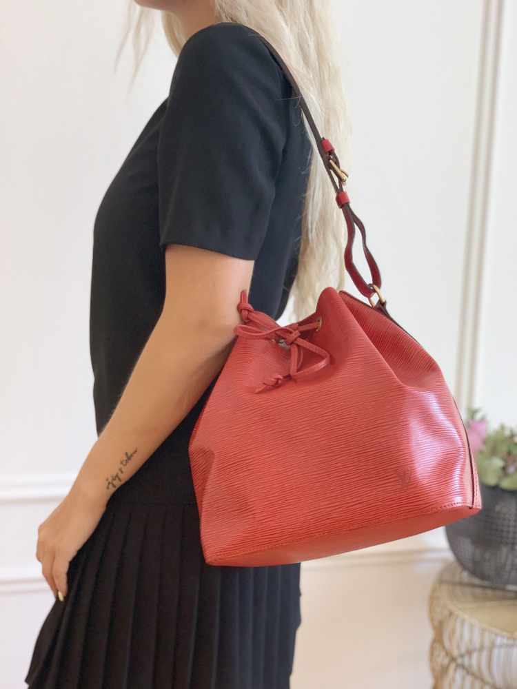 RvceShops Revival, Red Louis Vuitton Epi Petit Noe Bag