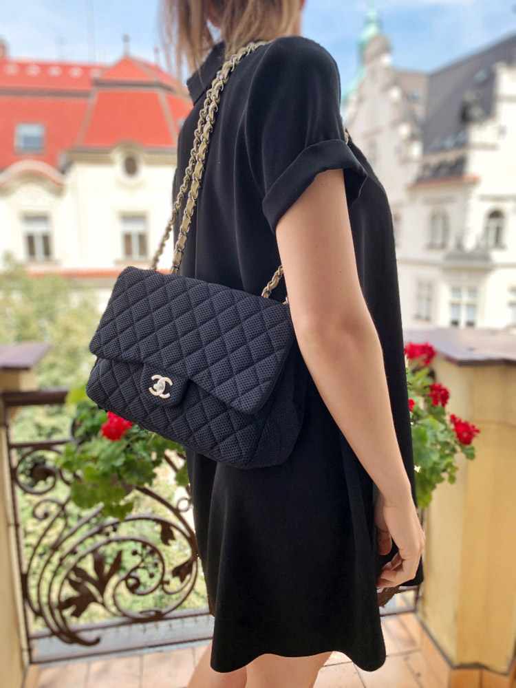 Chanel Nylon Flap Bag Noir www.luxurybags