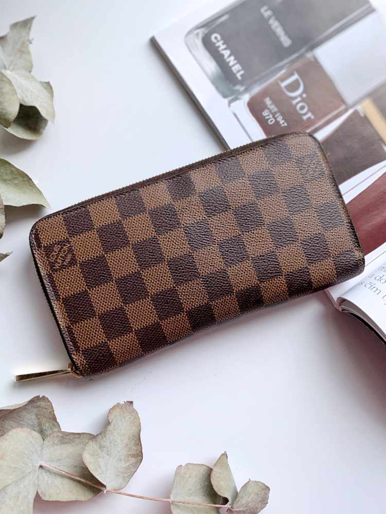 Louis Vuitton Damier Ebene Canvas Compact Zippy Wallet Louis Vuitton