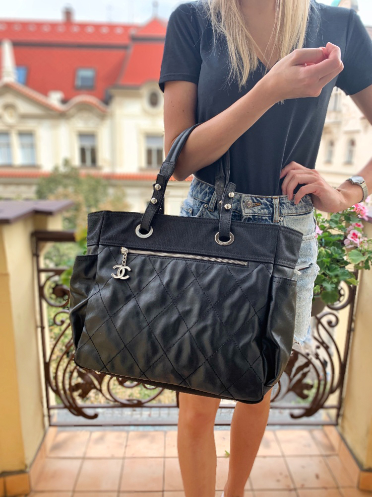 Chanel - Biarritz Shopping Bag Noir