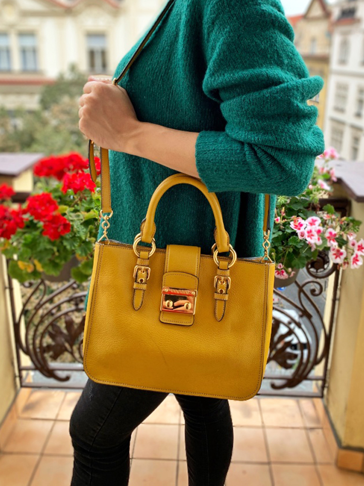 Miu miu madras bucket bag outlet