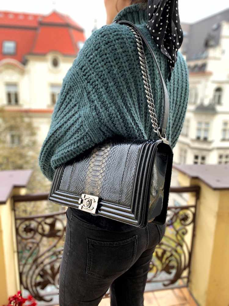 Chanel - Large Boy Flap Bag Ombré Patent Python Noir