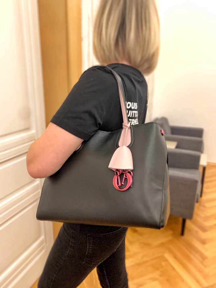 Dior shopping tote 2025