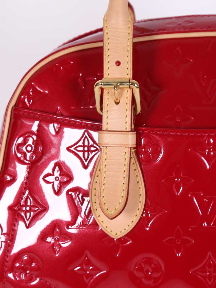 Louis Vuitton Pomme D'Amour Monogram Vernis Summit Drive Bag