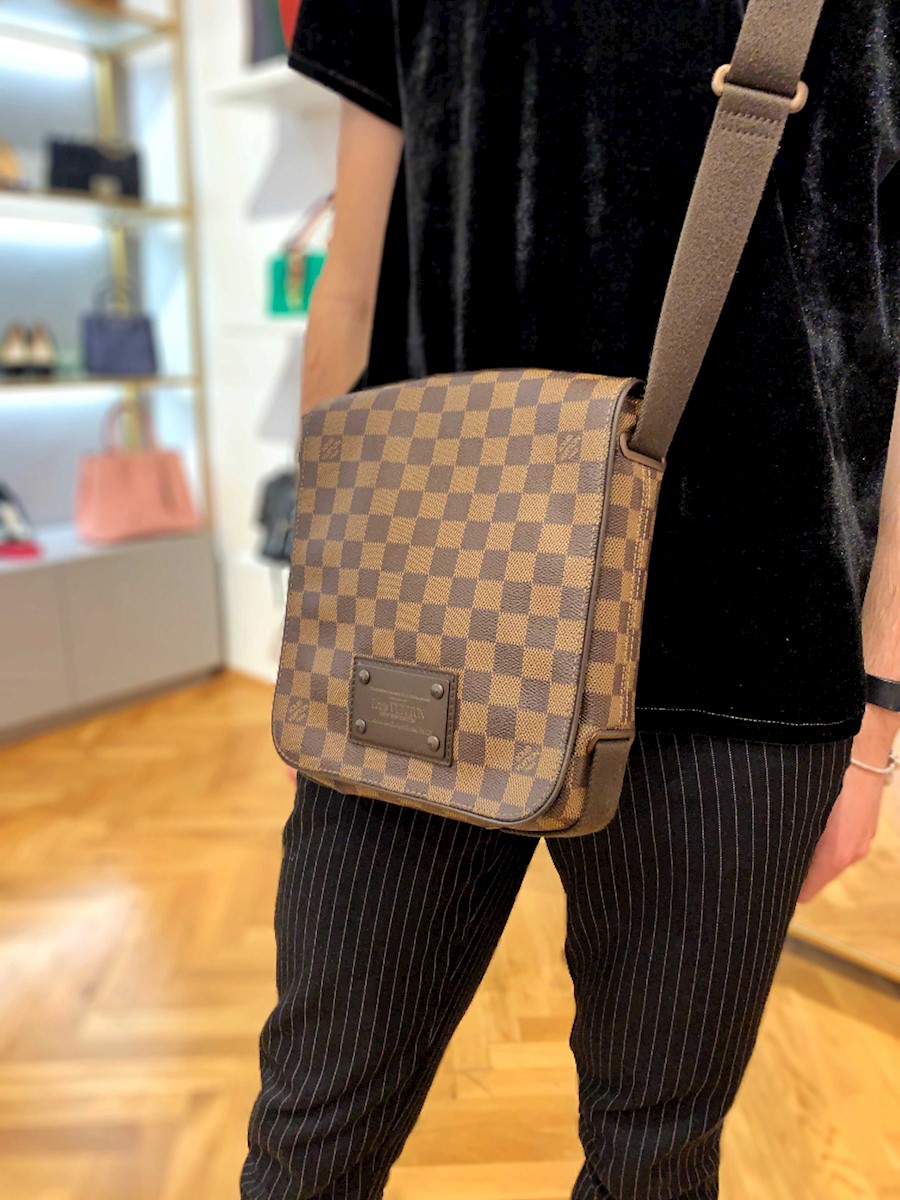 Louis Vuitton Damier Ebene Brooklyn PM QJB07XDM0F120