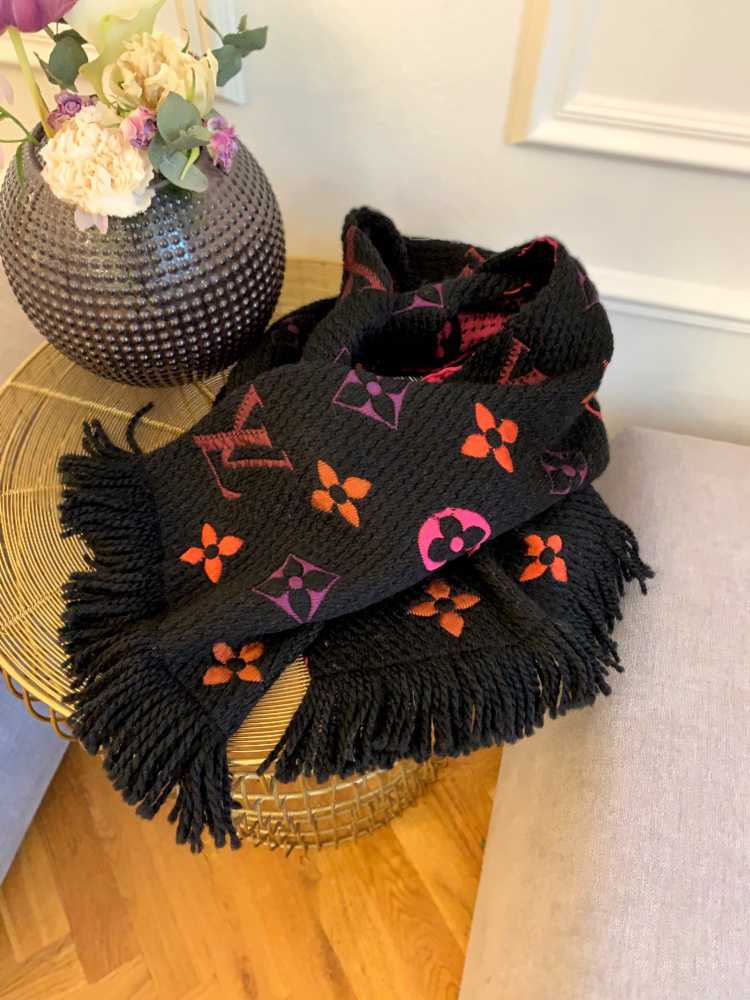 ❌SOLD❌ Louis Vuitton, Logomania Rainbow Scarf