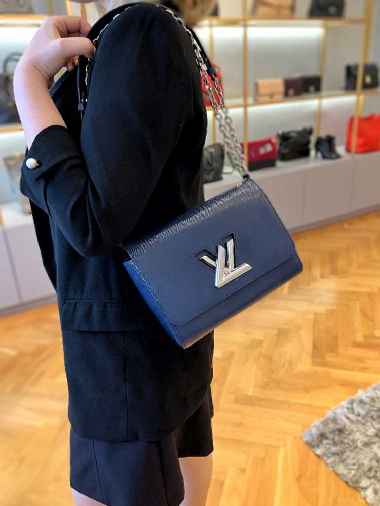 LOUIS VUITTON Twist Handtaschen Damen Blau