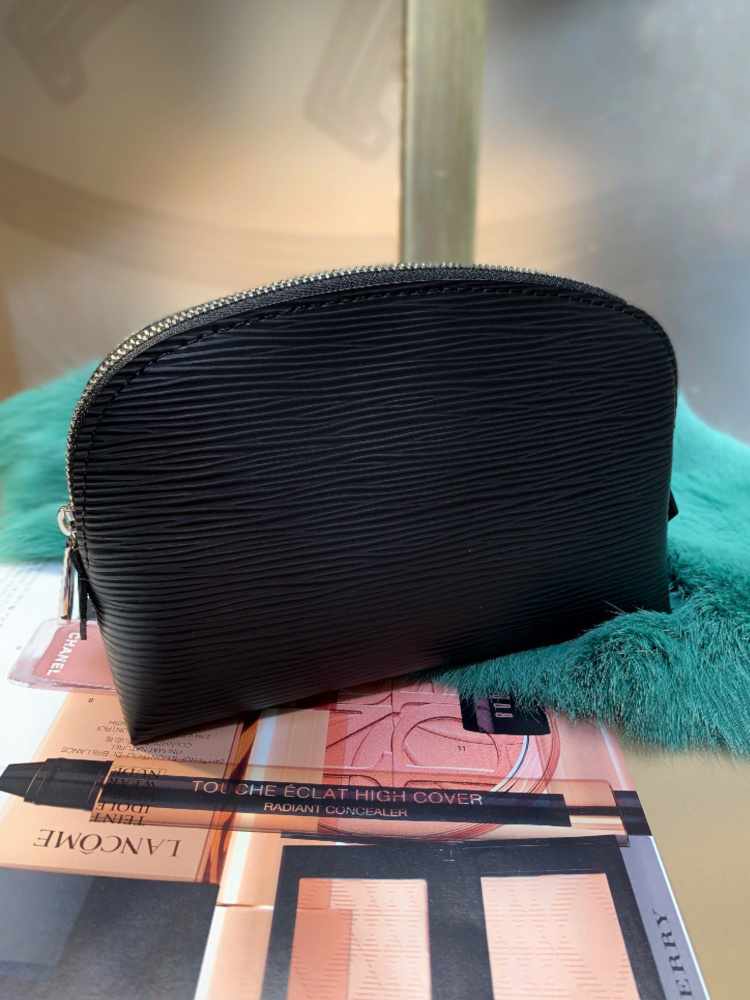 Lv leather pouch outlet