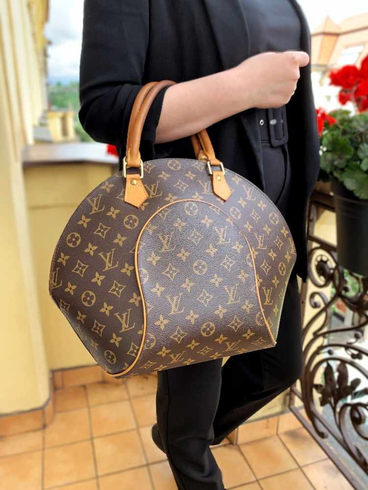 Louis Vuitton - Ellipse MM Monogram Canvas