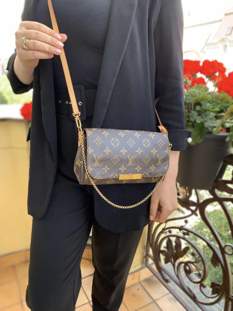 Louis Vuitton Monogram Favourite Shoulder Bag PM Louis Vuitton