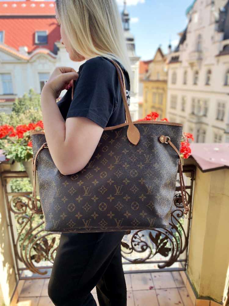 Neverfull MM Monogram Canvas