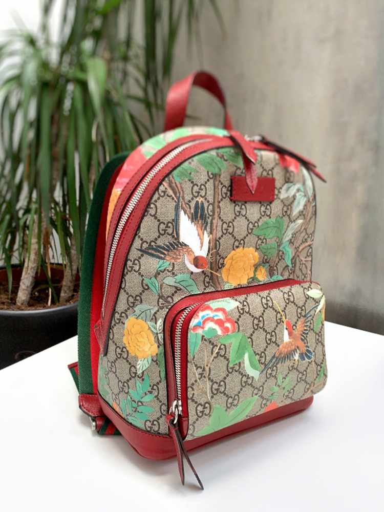 Gucci Tian GG Supreme Backpack www.luxurybags
