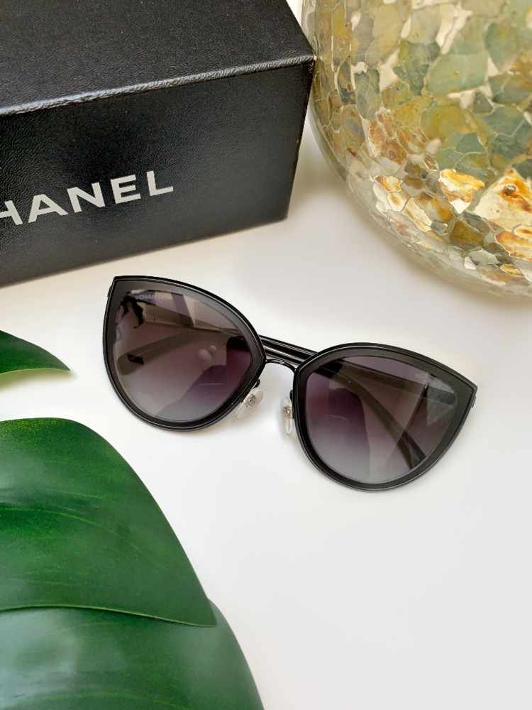 Chanel - Metal Cat Eye Sunglasses Black