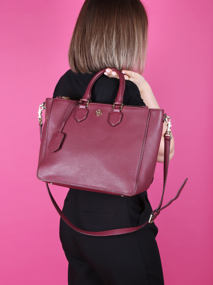 Tory burch robinson square tote deals