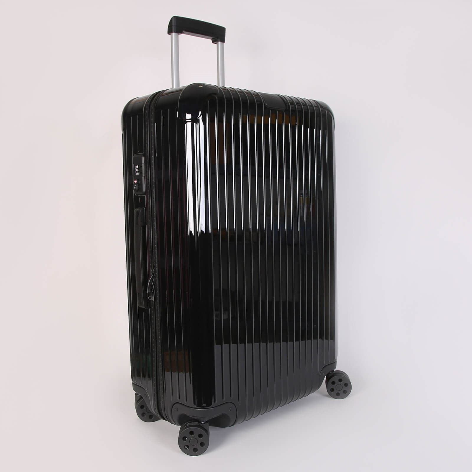 Rimowa Rimowa Essential L Check In Luggage Black Gloss www.luxurybags