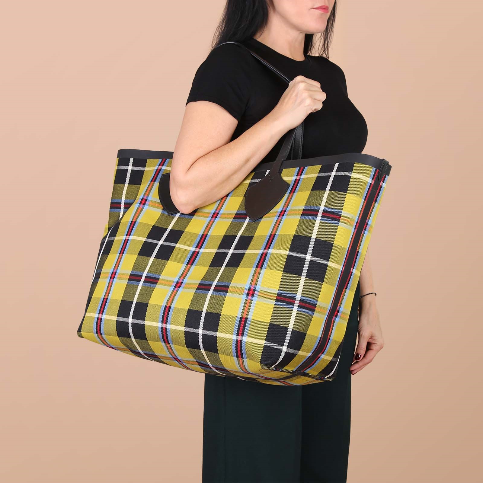 Burberry The Giant Vintage Check Leather Reversible Tote www.luxurybags